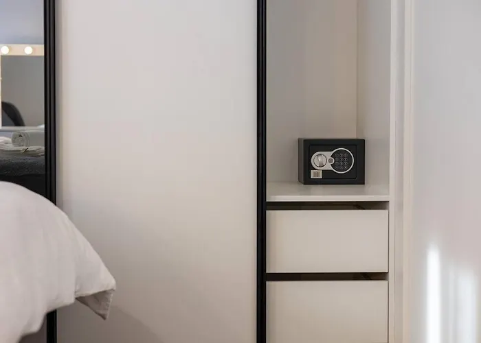 Drago 4* - 2 Minutes From The Town Centre *