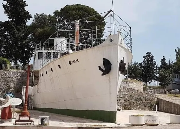 Drago 4* - 2 Minutes From The Town Centre