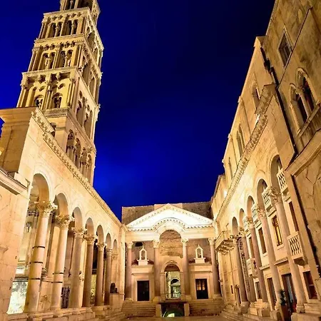 Apartmán Drago 4* - 2 Minutes From The Town Centre *