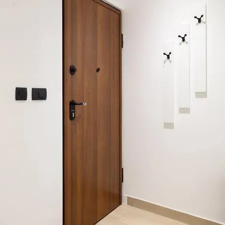 Drago 4* - 2 Minutes From The Town Centre *