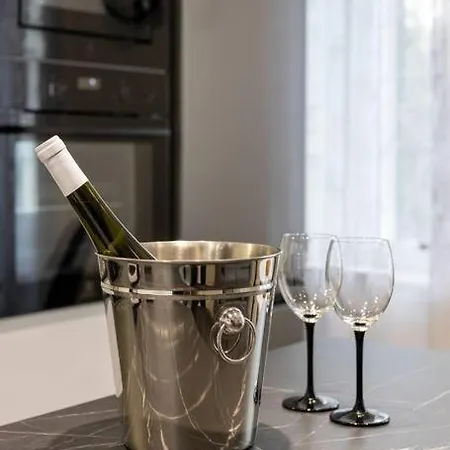 Apartmán Drago 4* - 2 Minutes From The Town Centre